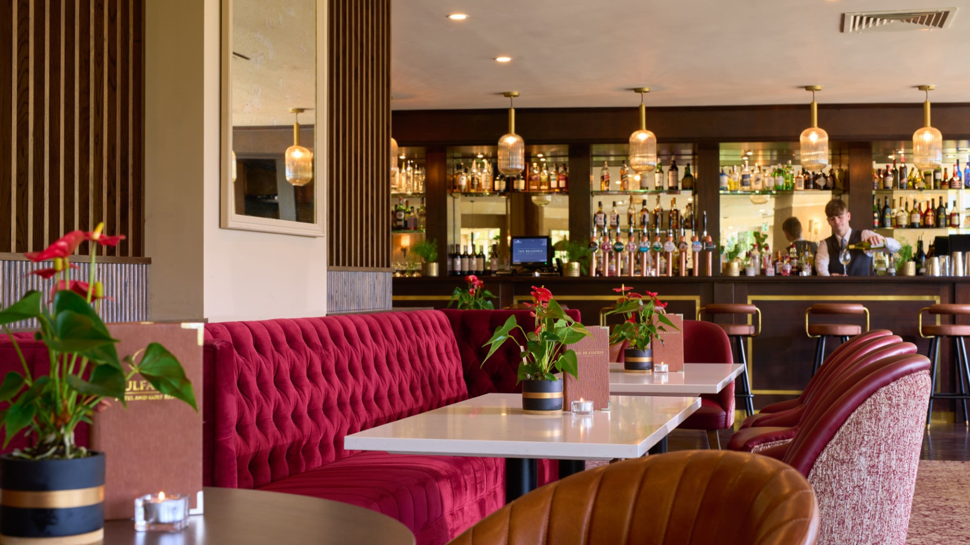 Bar  full res custom www.tulfarrishotel.com