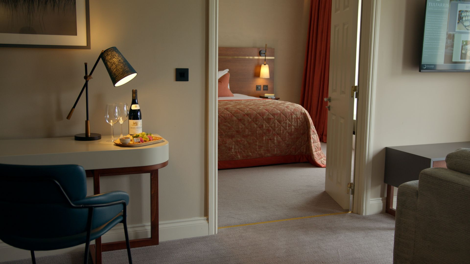 www.tulfarrishotel.com