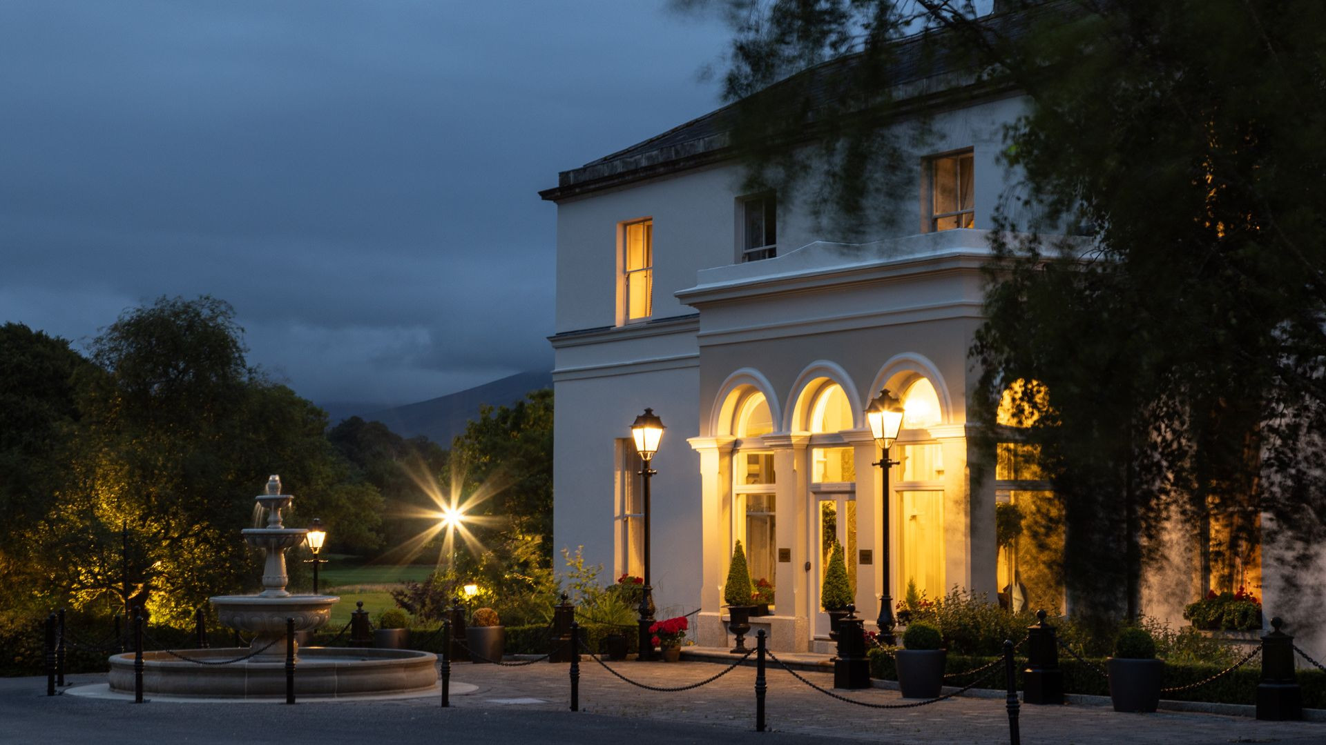 www.tulfarrishotel.com