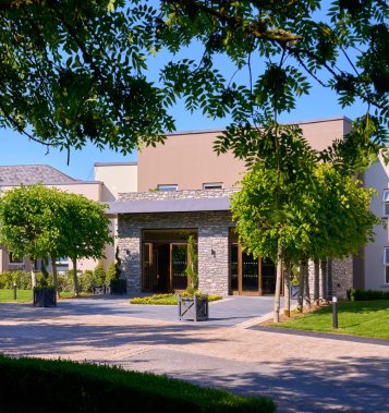 Exterior px custom www.tulfarrishotel.com