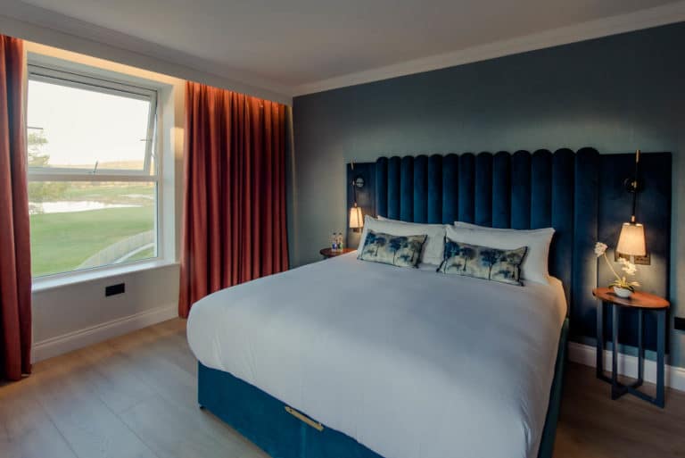 Tulfarris Hotel & Golf Resort Blue Bedroom