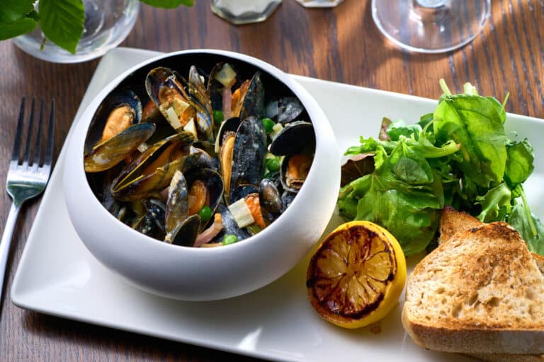 Tulfarris Brasserie Bowl of Mussels with lemon and toast